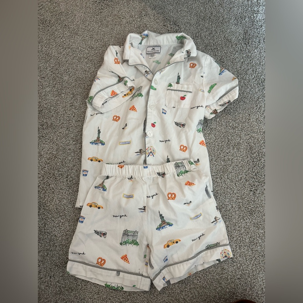 Kids White New York Print Pajama Set